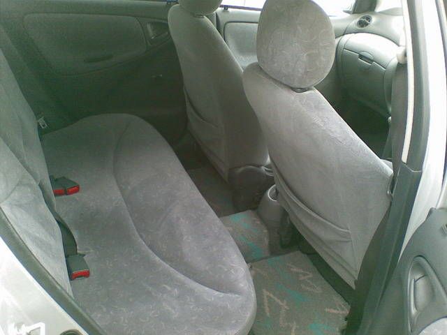 2000 Toyota Vitz