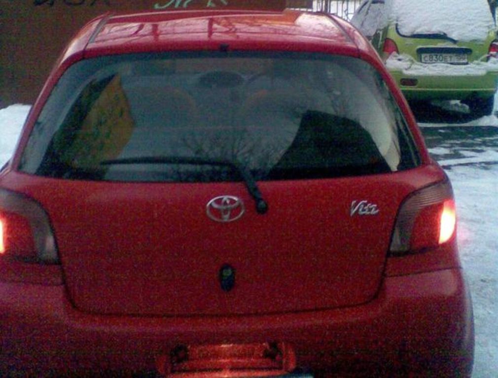 2000 Toyota Vitz