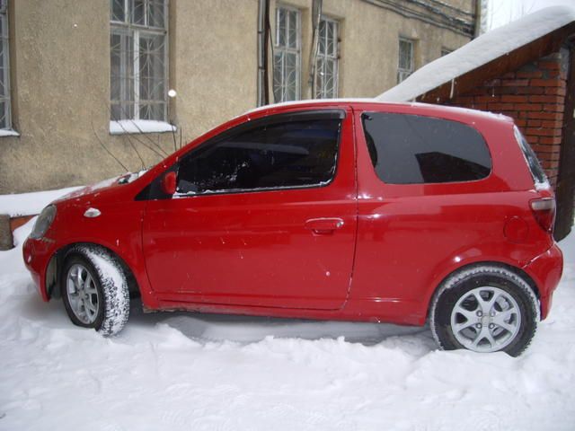 2000 Toyota Vitz