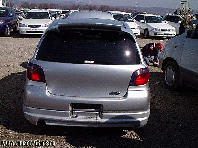 2000 Toyota Vitz Pictures