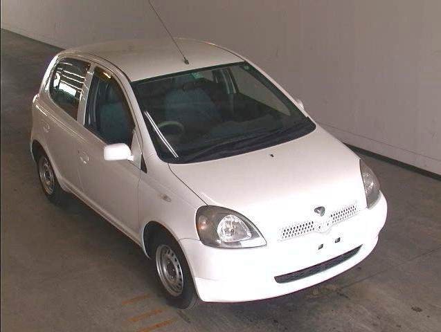 2000 Toyota Vitz Pics