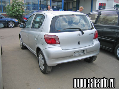 2000 Toyota Vitz Images