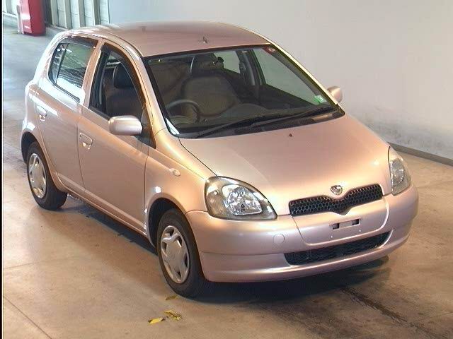 2000 Toyota Vitz Pictures