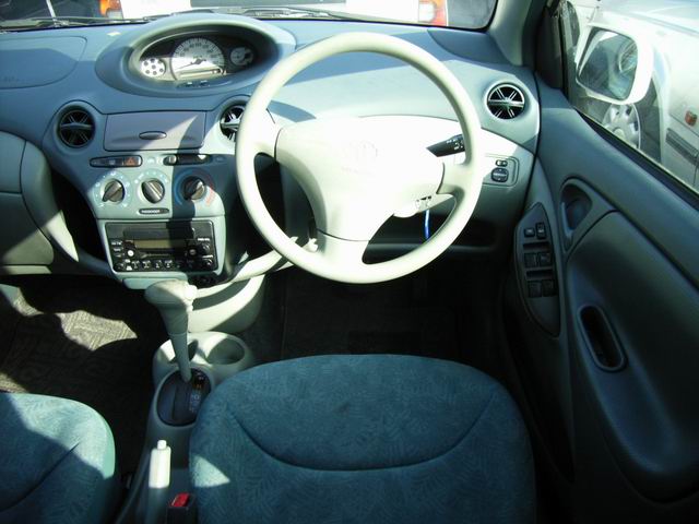 2000 Toyota Vitz For Sale