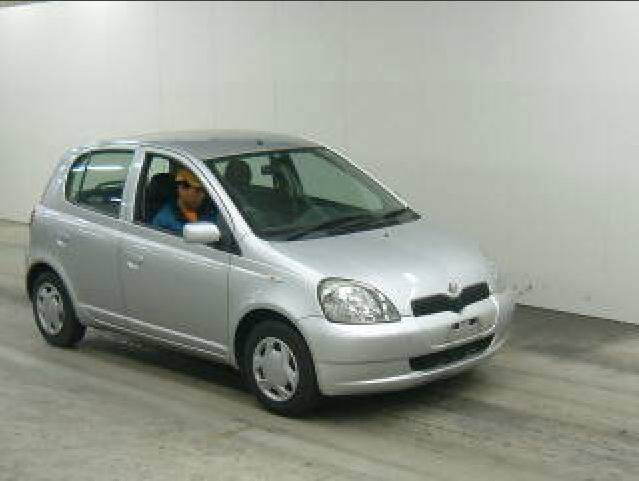 2000 Toyota Vitz Pictures