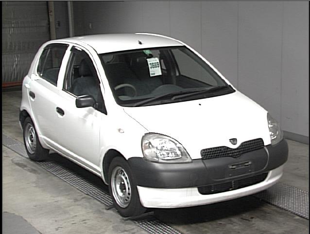 2000 Toyota Vitz Images