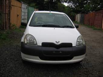 2000 Toyota Vitz Images