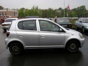2000 Toyota Vitz Pictures