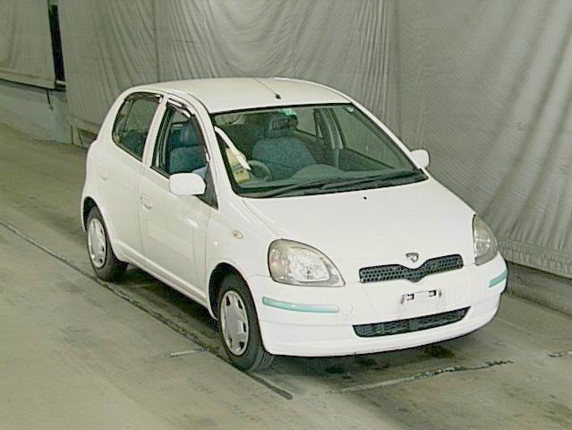 2000 Toyota Vitz Pictures