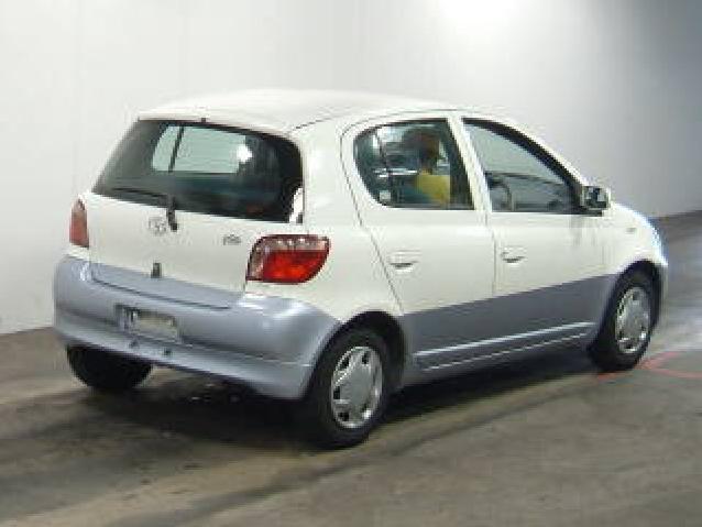 2000 Toyota Vitz Pictures