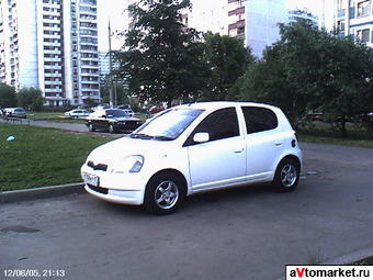 2000 Toyota Vitz Pictures