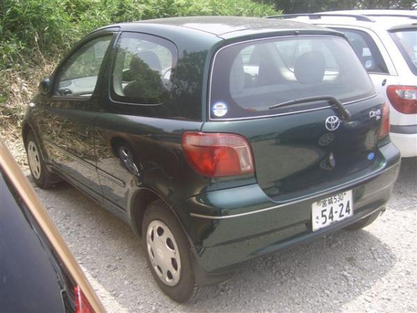 2000 Toyota Vitz Images