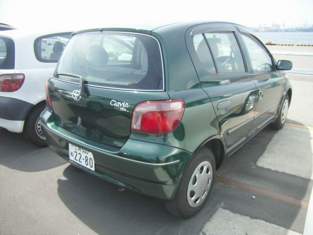 2000 Toyota Vitz Pictures