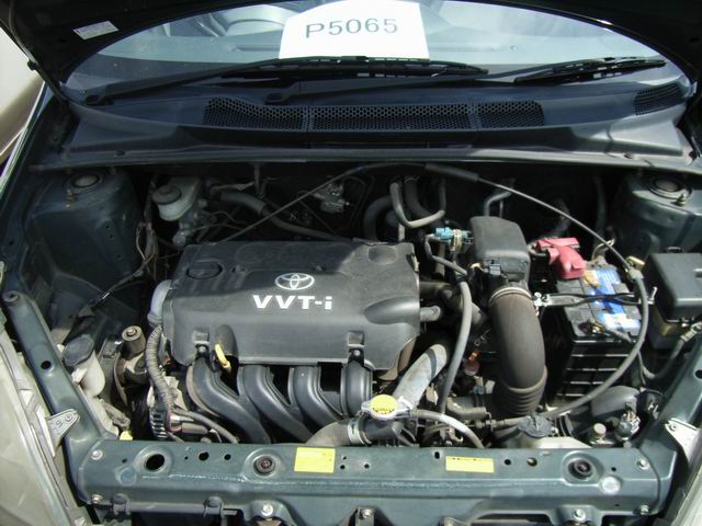 2000 Toyota Vitz Pictures