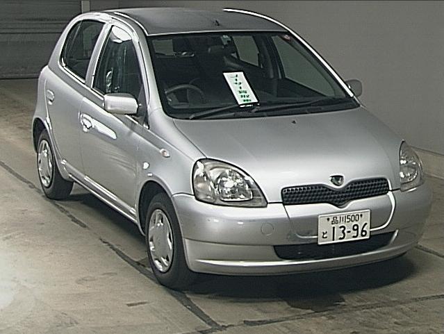 2000 Toyota Vitz Pics