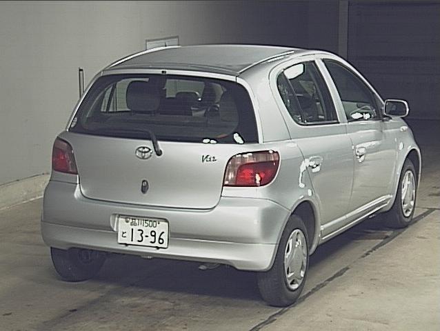 2000 Toyota Vitz Pictures