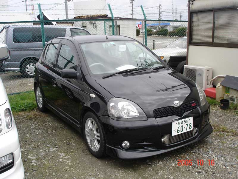 2000 Toyota Vitz Pictures