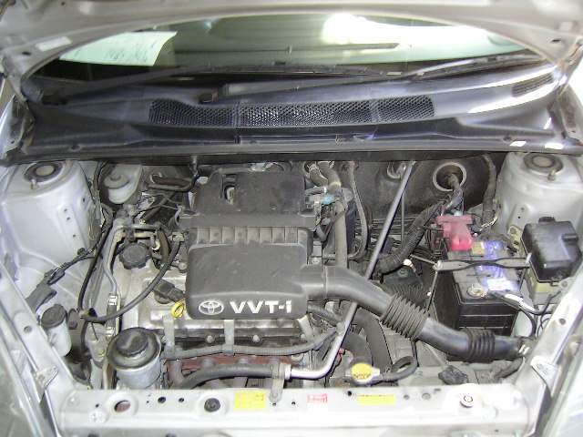 2000 Toyota Vitz Pictures