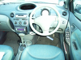 2000 Toyota Vitz