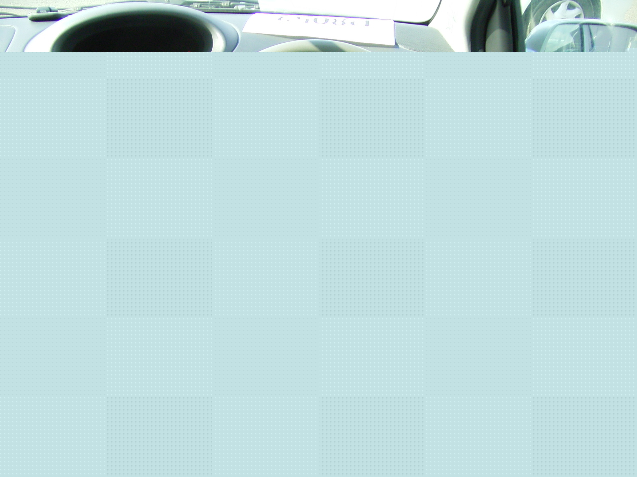 2000 Toyota Vitz Photos