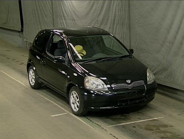 2000 Toyota Vitz Pictures