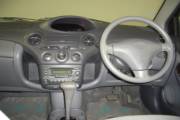 2000 Toyota Vitz Pics