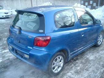2000 Toyota Vitz Pictures