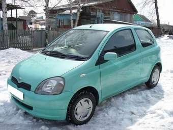 2000 Toyota Vitz Pictures