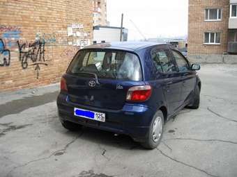 2000 Toyota Vitz Pictures