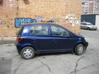 2000 Toyota Vitz Pictures