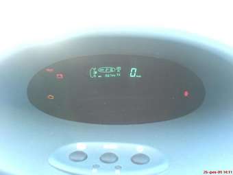 2000 Toyota Vitz Photos