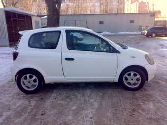 2000 Toyota Vitz Pictures