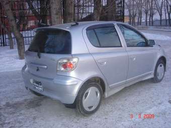 2000 Toyota Vitz Pictures