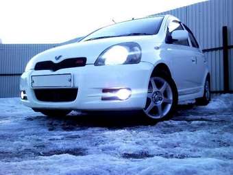 2000 Toyota Vitz Pictures