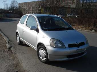 2000 Toyota Vitz Pictures