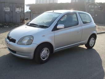 2000 Toyota Vitz Pictures