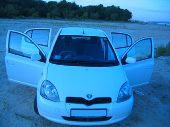 2001 Toyota Vitz