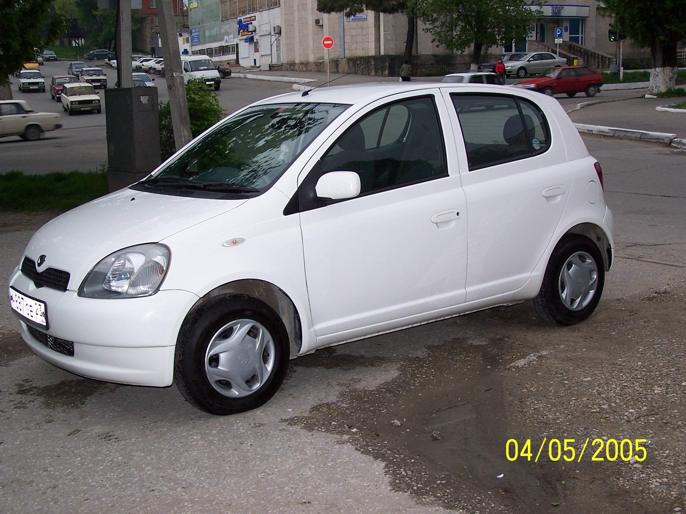 2001 Toyota Vitz