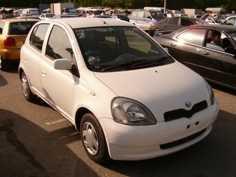 2001 Toyota Vitz