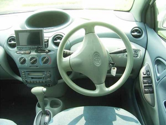 2001 Toyota Vitz