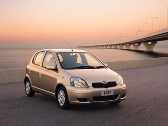 2001 Toyota Vitz