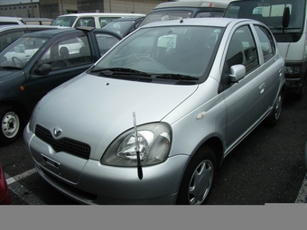 2001 Toyota Vitz