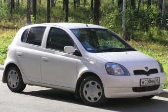 2001 Toyota Vitz