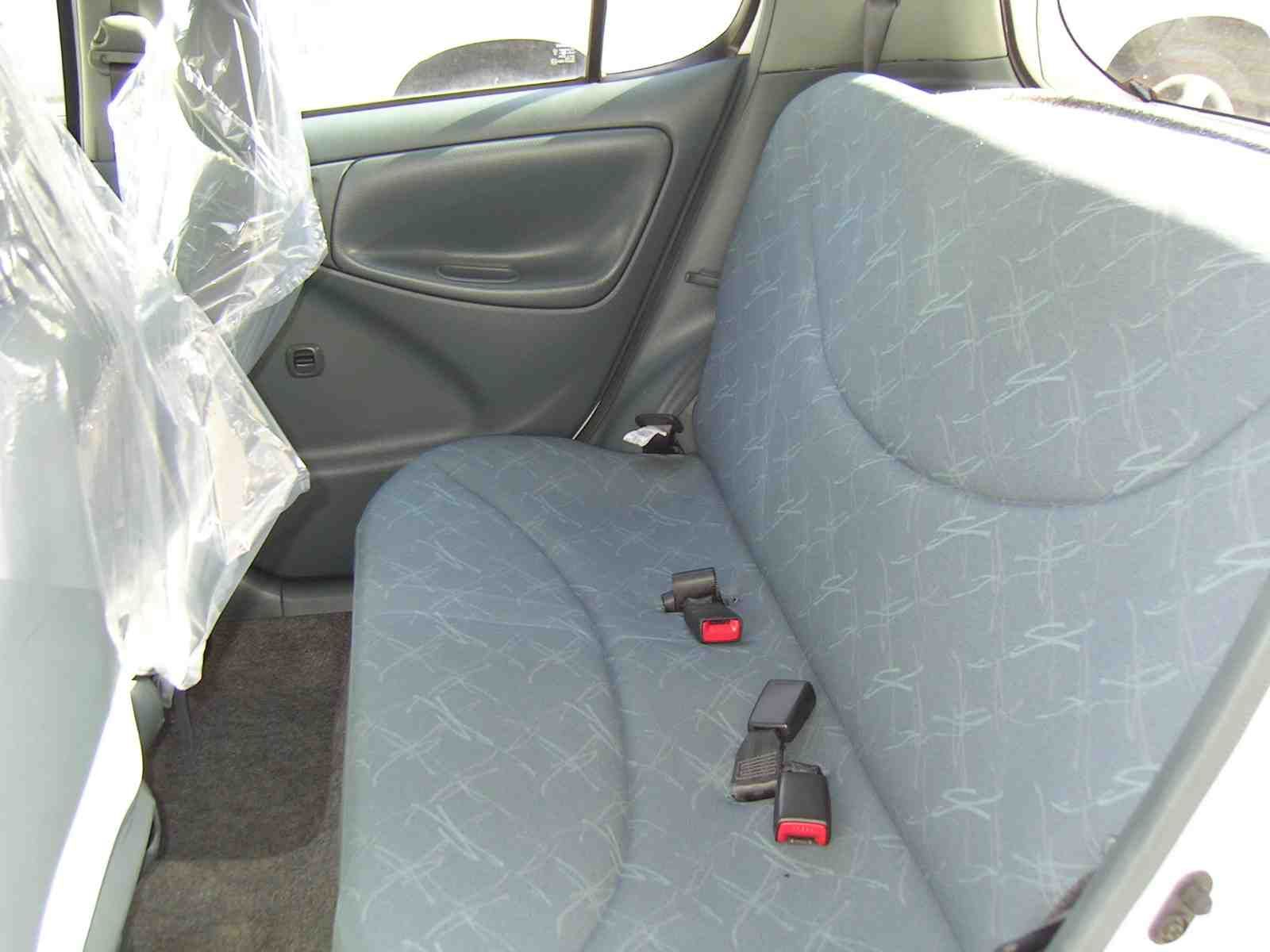 2001 Toyota Vitz