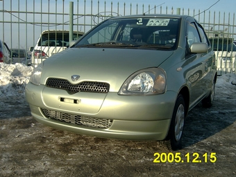 2001 Toyota Vitz