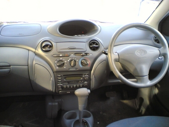 2001 Vitz