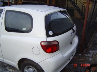 2001 Vitz