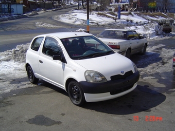 2001 Toyota Vitz