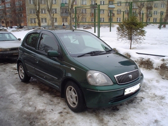 2001 Toyota Vitz