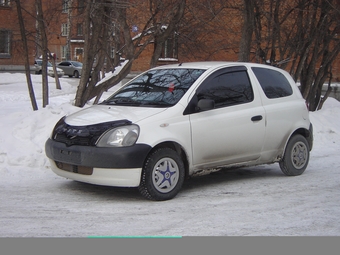 2001 Toyota Vitz